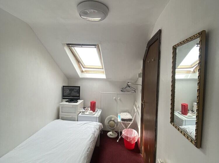 膳宿费 Aron Guest House