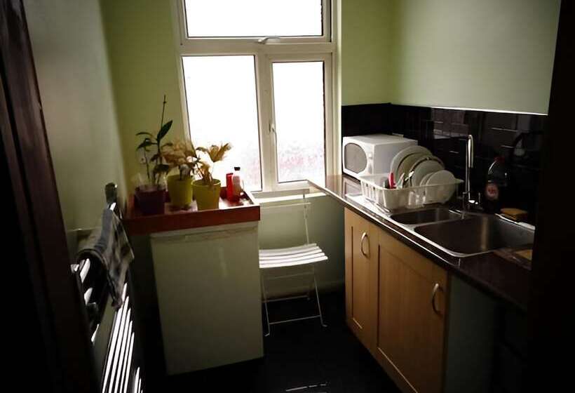 膳宿费 Aron Guest House