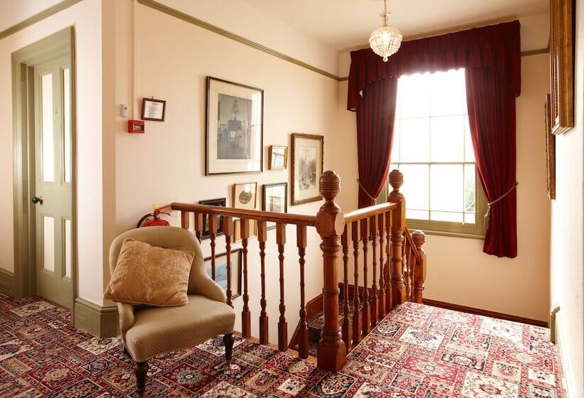 פנסיון Banbury Cross B&b