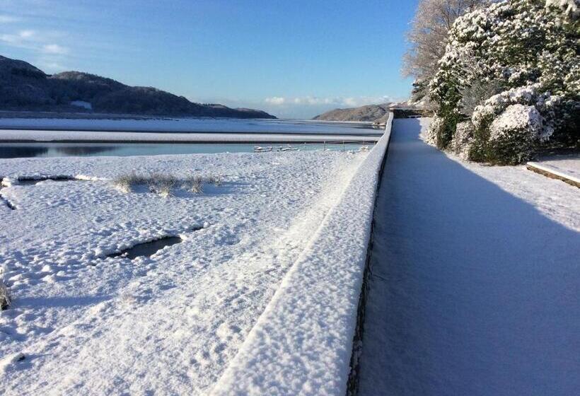 펜션 Borthwnog Hall