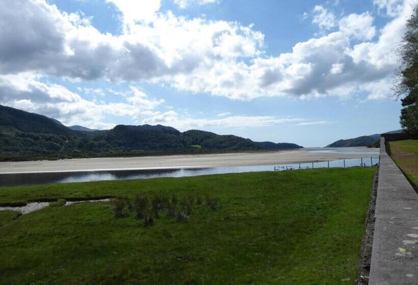 펜션 Borthwnog Hall