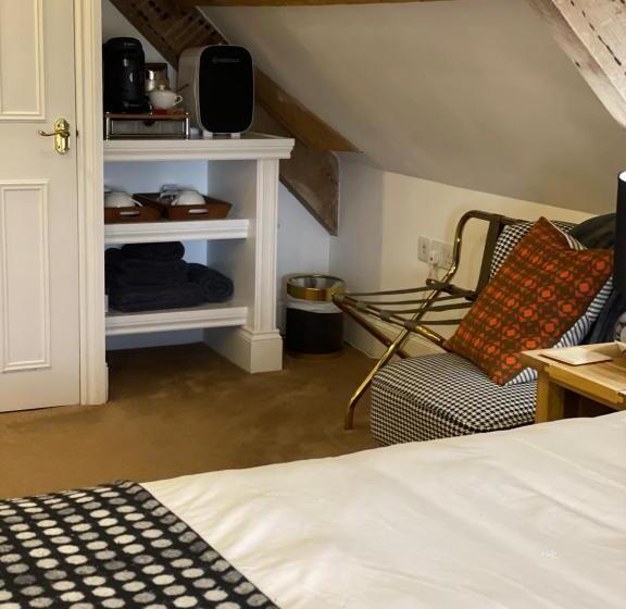 بنسيون Caemorgan Mansion