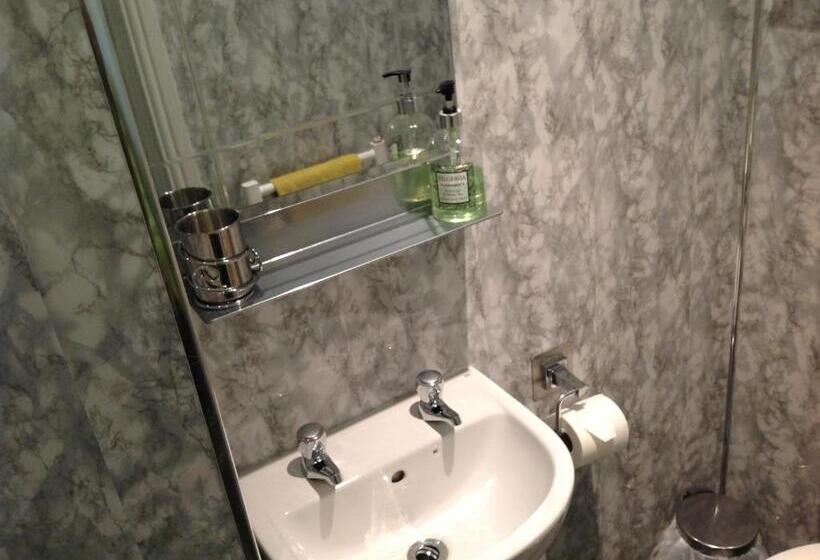 ペンション Claydens