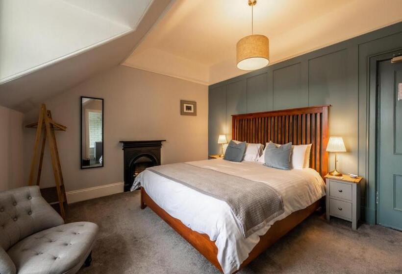 Пансион Corriness House