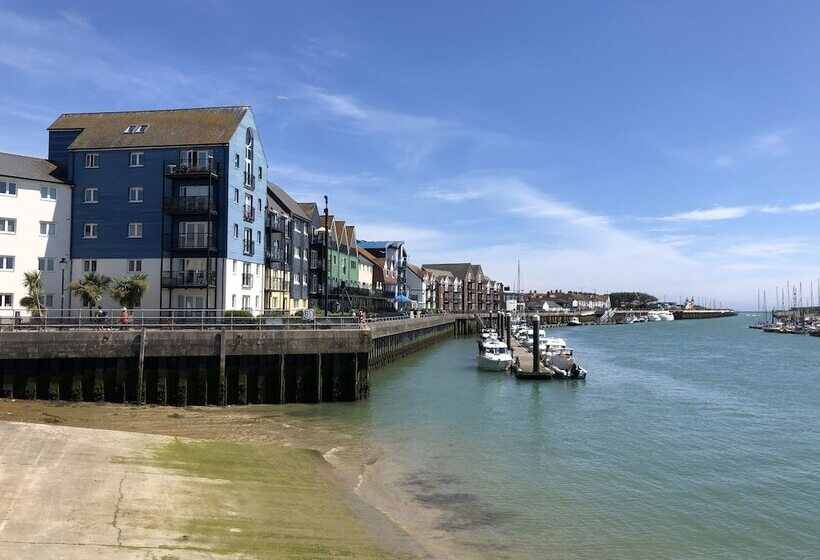 Пансион East Beach Guest House