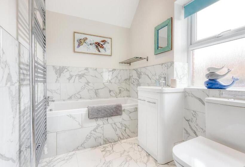 بنسيون Ellinbrook Guest House