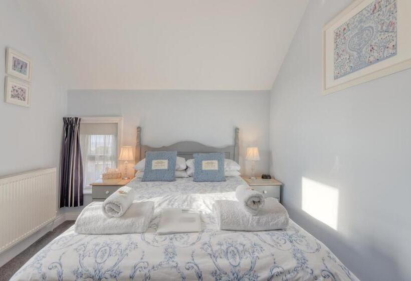 بنسيون Ellinbrook Guest House