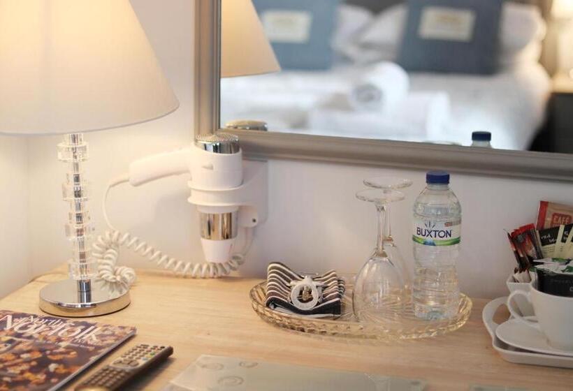 بنسيون Ellinbrook Guest House