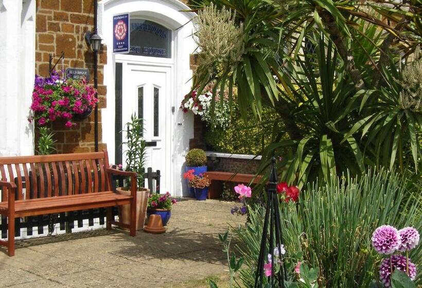 بنسيون Ellinbrook Guest House