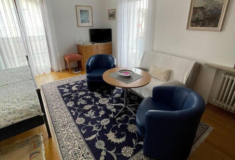 פנסיון Garni Vitamari