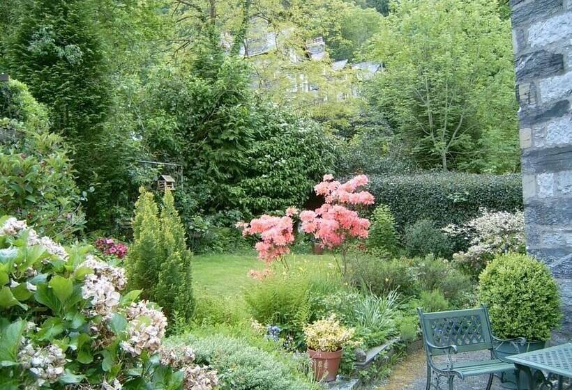 פנסיון Garth Dderwen