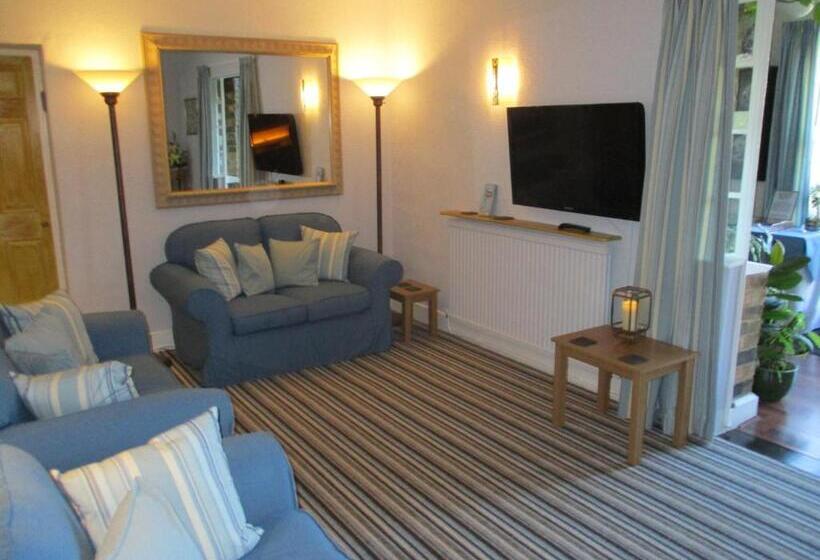 ペンション Gate Lodge Guest House