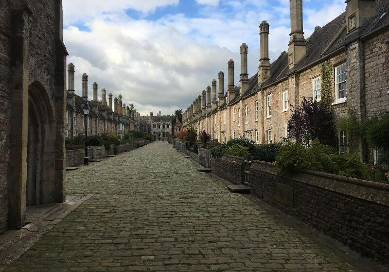 Пансион Great Ashley Farm Bed And Breakfast & Shepherds Huts