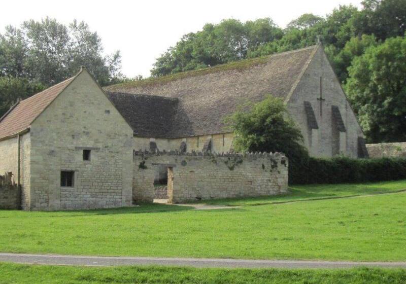 Пансион Great Ashley Farm Bed And Breakfast & Shepherds Huts