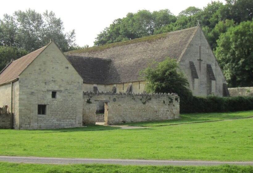 Пансион Great Ashley Farm Bed And Breakfast & Shepherds Huts