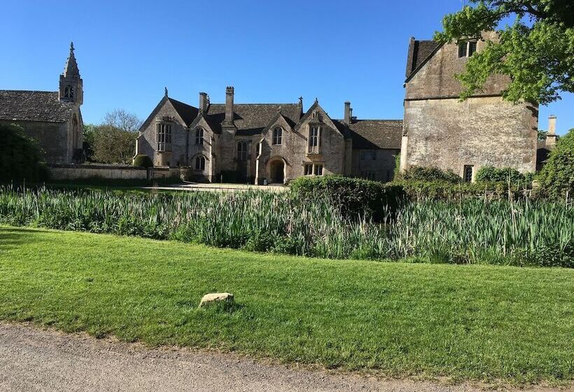 Пансион Great Ashley Farm Bed And Breakfast & Shepherds Huts