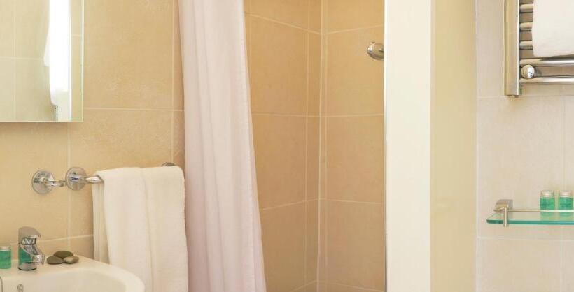 פנסיון Howdale