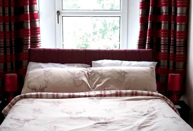 פנסיון Knights Rest Guest House