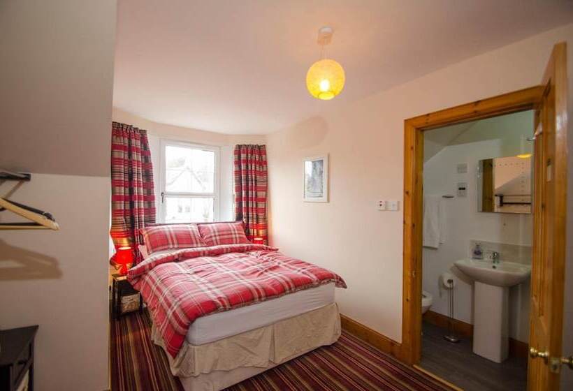 بنسيون Knights Rest Guest House