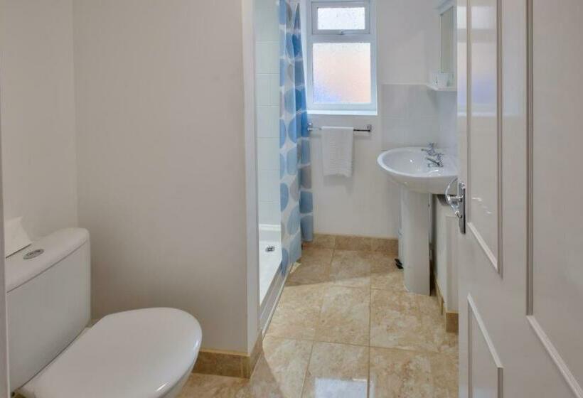 膳宿费 Lyndhurst House