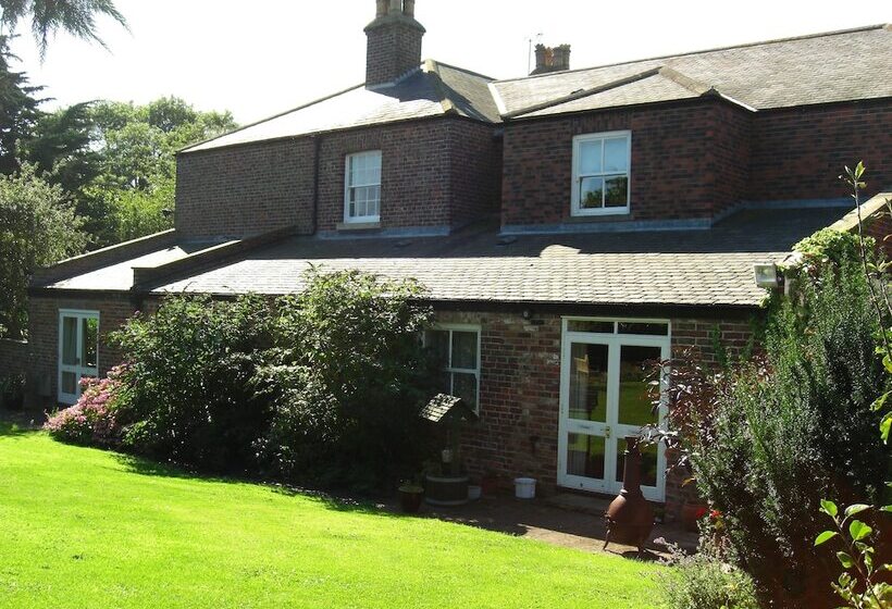 بنسيون Marton Grange Country House