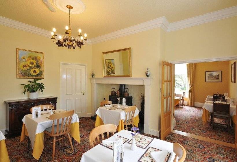 بنسيون Marton Grange Country House