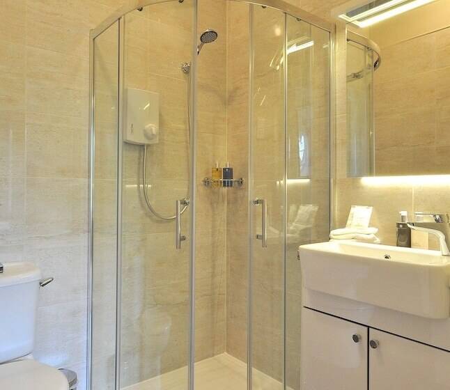 بنسيون Marton Grange Country House