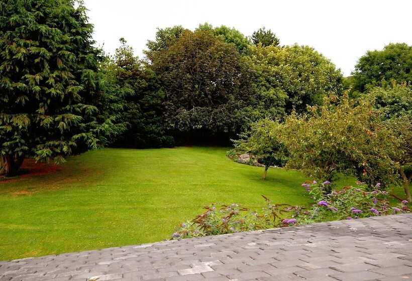 بنسيون Marton Grange Country House