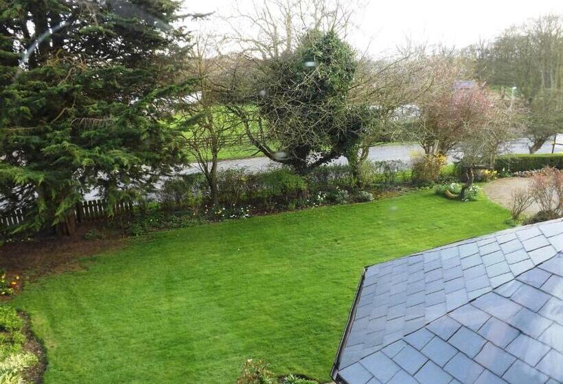 بنسيون Marton Grange Country House