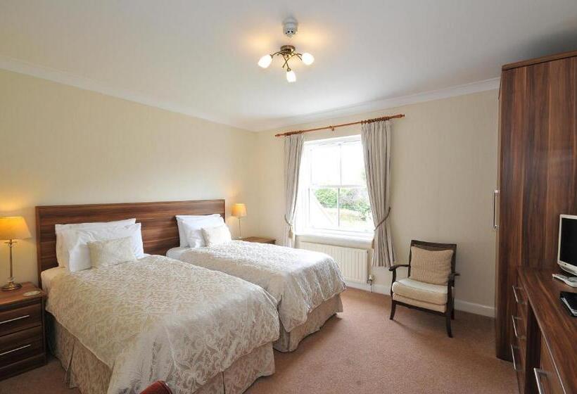 بنسيون Marton Grange Country House