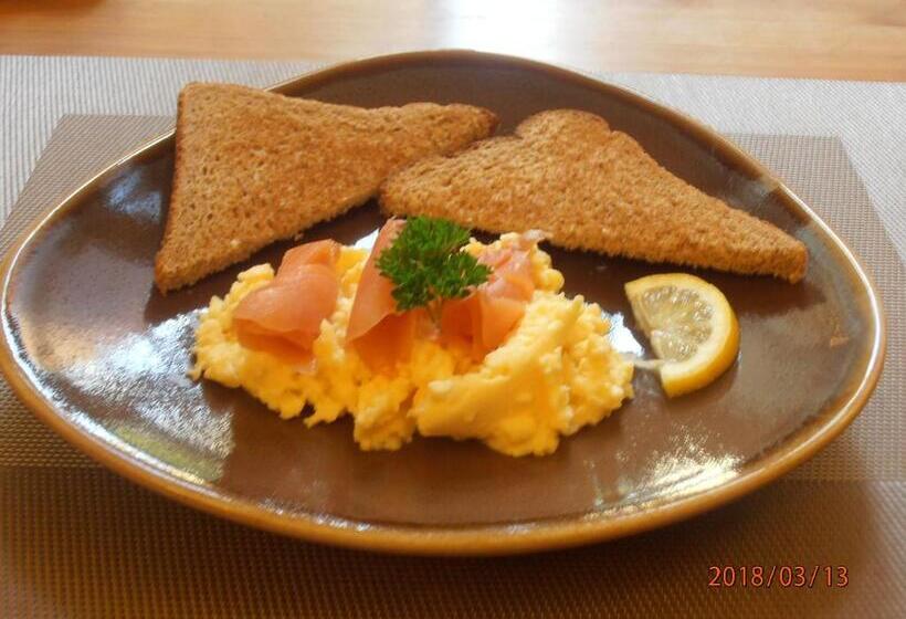 ペンション Meadowlea Guest House