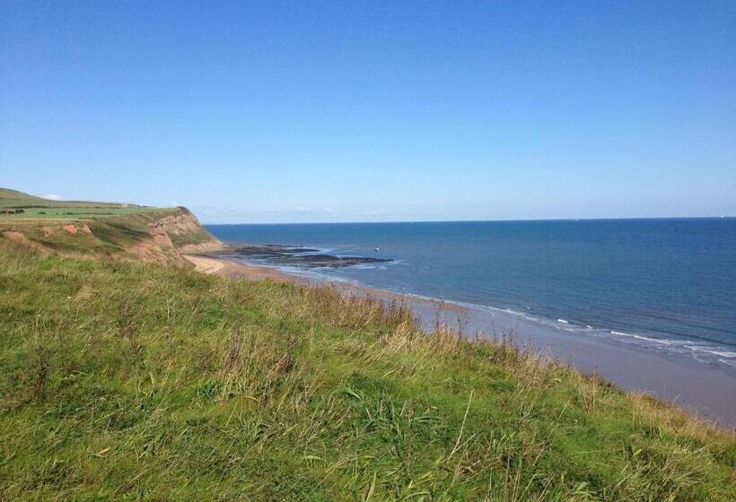 פנסיון Moonfleet Boutique