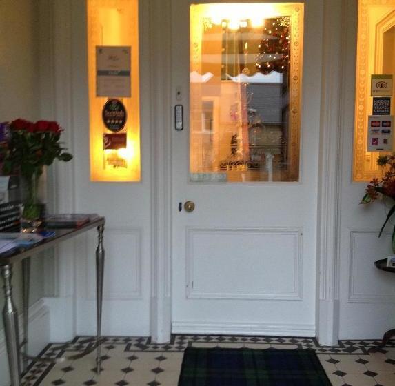 ペンション Moraydale Guest House