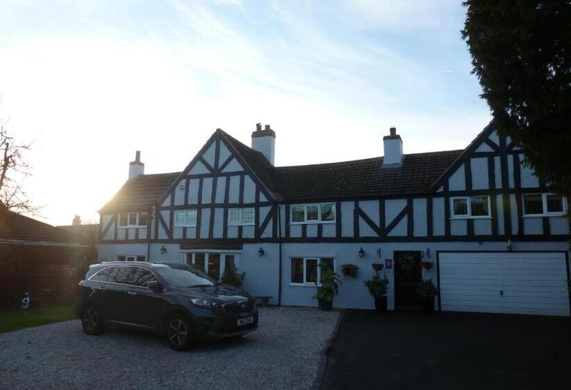 פנסיון Newark Lodge Guest House