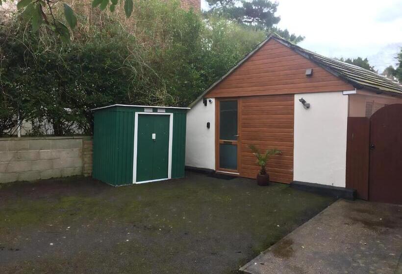 פנסיון Poole Park House