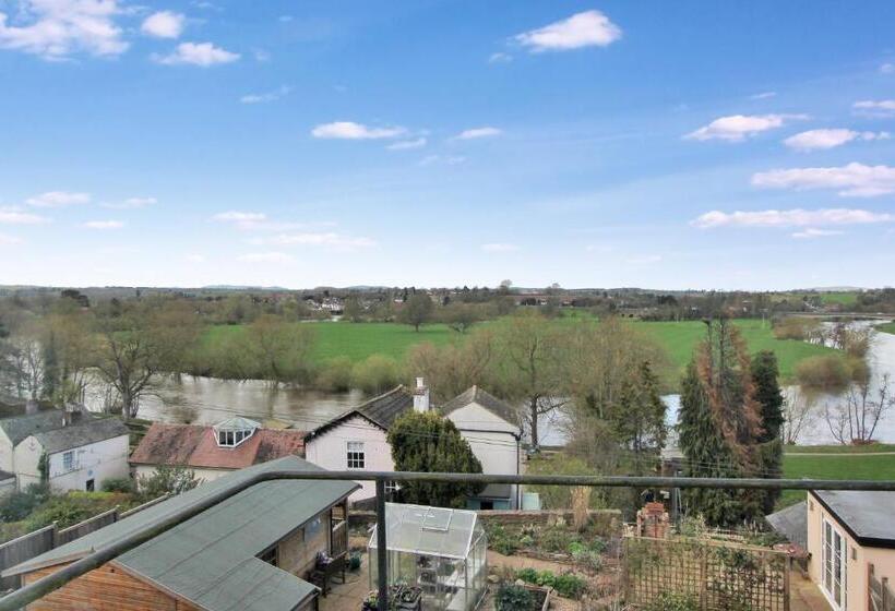 بنسيون Radcliffe Guest House