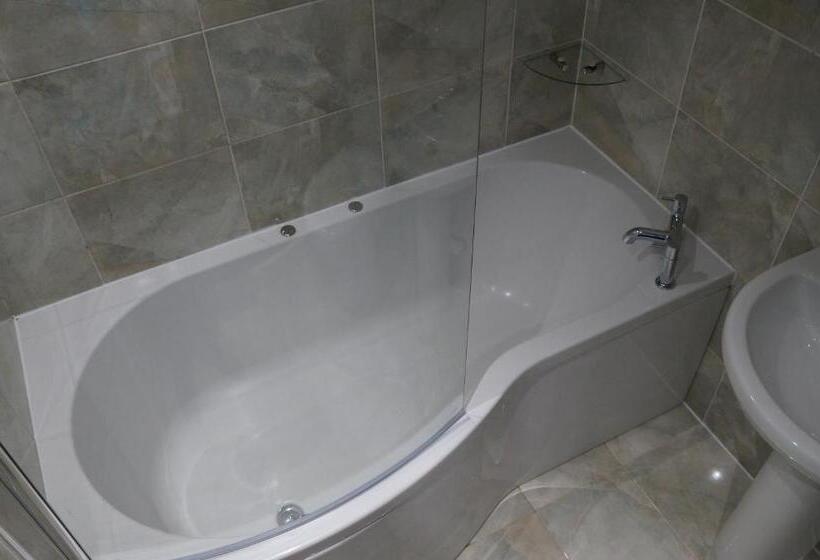 بنسيون Radcliffe Guest House