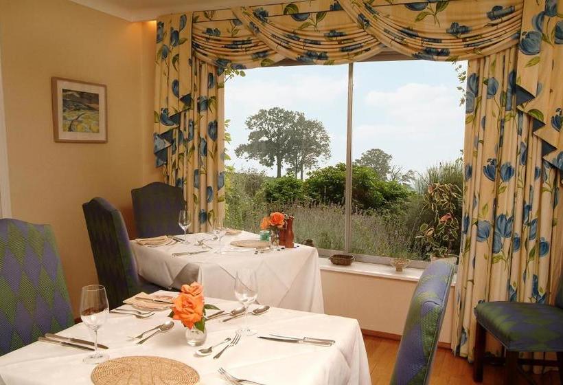 Пансион Shallowdale House