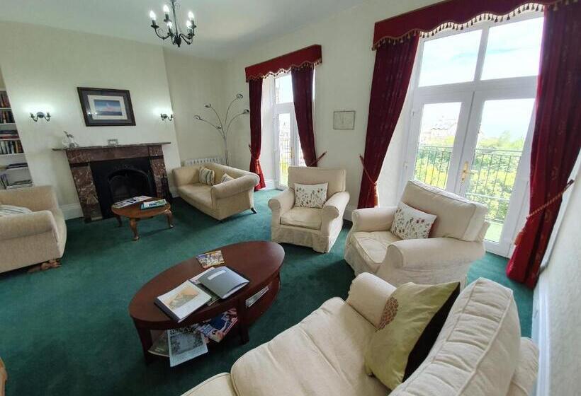 ペンション Sinai House