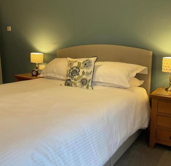 Пансион Stratton Gardens