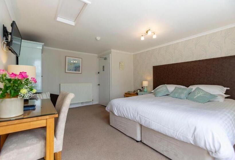 Пансион Stratton Gardens