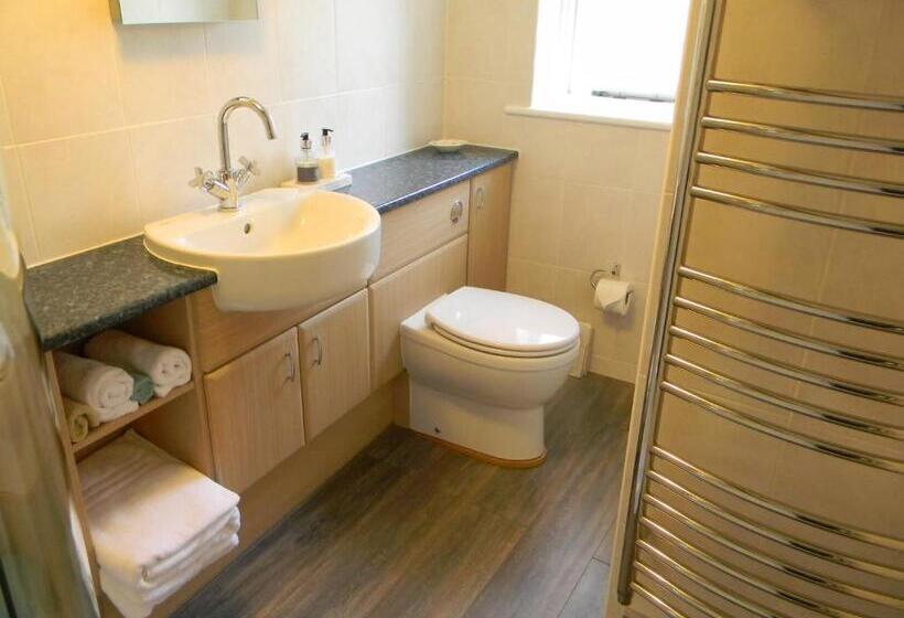 Пансион Stratton Gardens