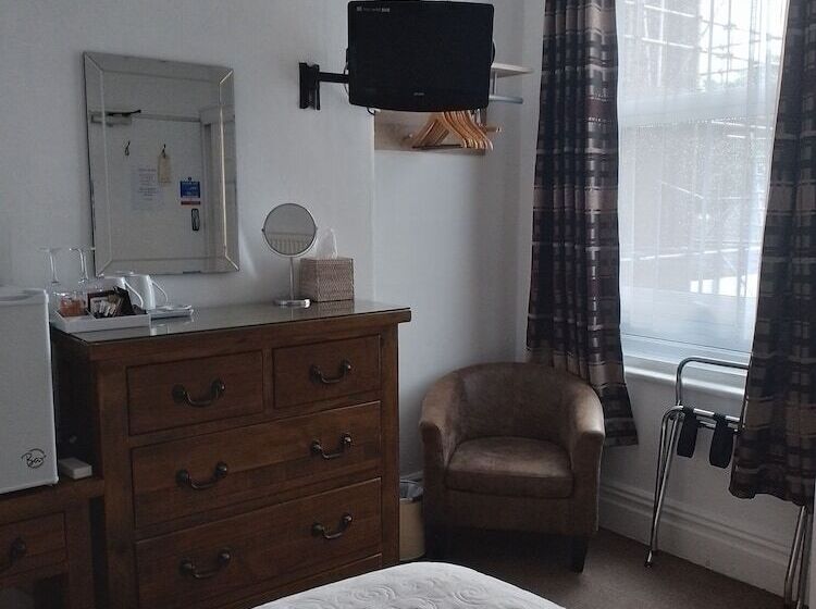 פנסיון Sunflower Lodge