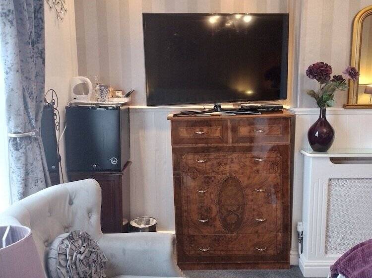 פנסיון Sunflower Lodge