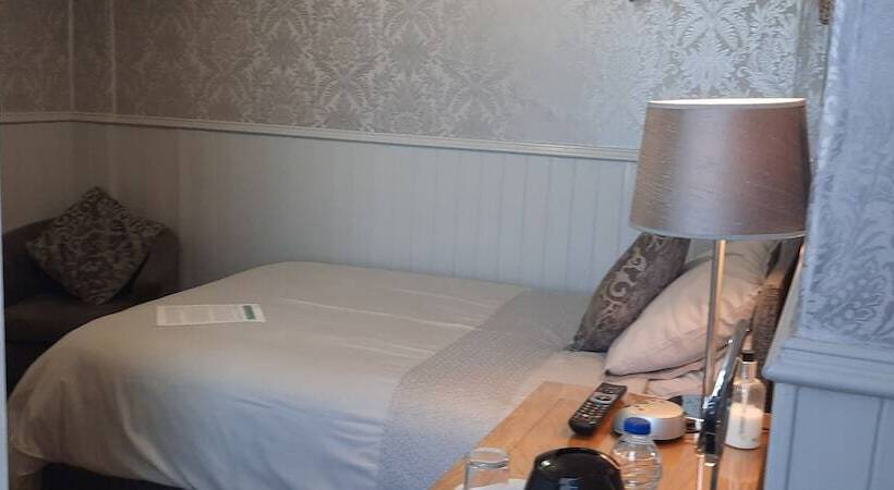 פנסיון Sunflower Lodge