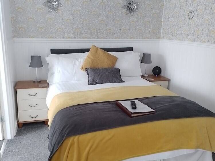 פנסיון Sunflower Lodge