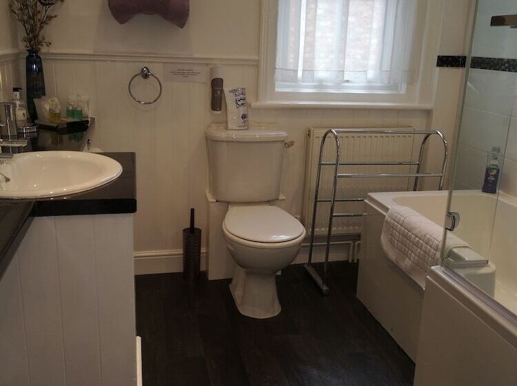 פנסיון Sunflower Lodge