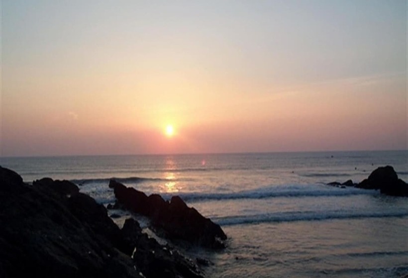 פנסיון Sunrise Guest House