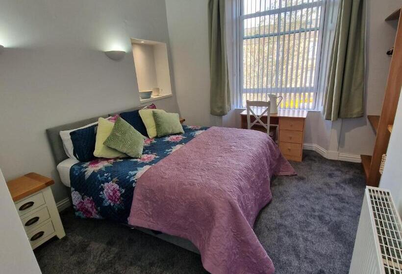 פנסיון Teviotside Travel Inn Ltd