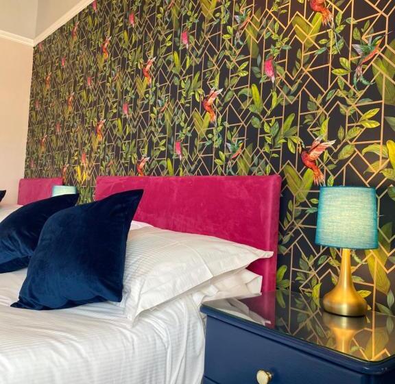 פנסיון The Bayridge Guest House